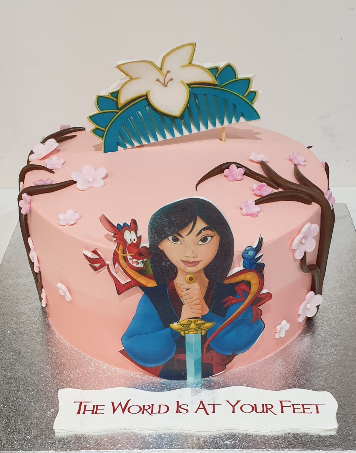 Mulan Themed Fresh Cream Cake CB-RC112