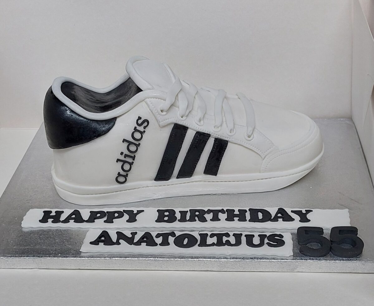 Adidas Sneaker  Cake NC579