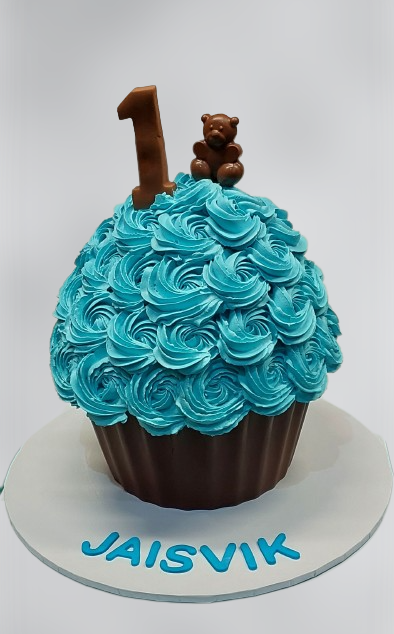 Giant Cupcake Fresh Cream Cake CB-RC001